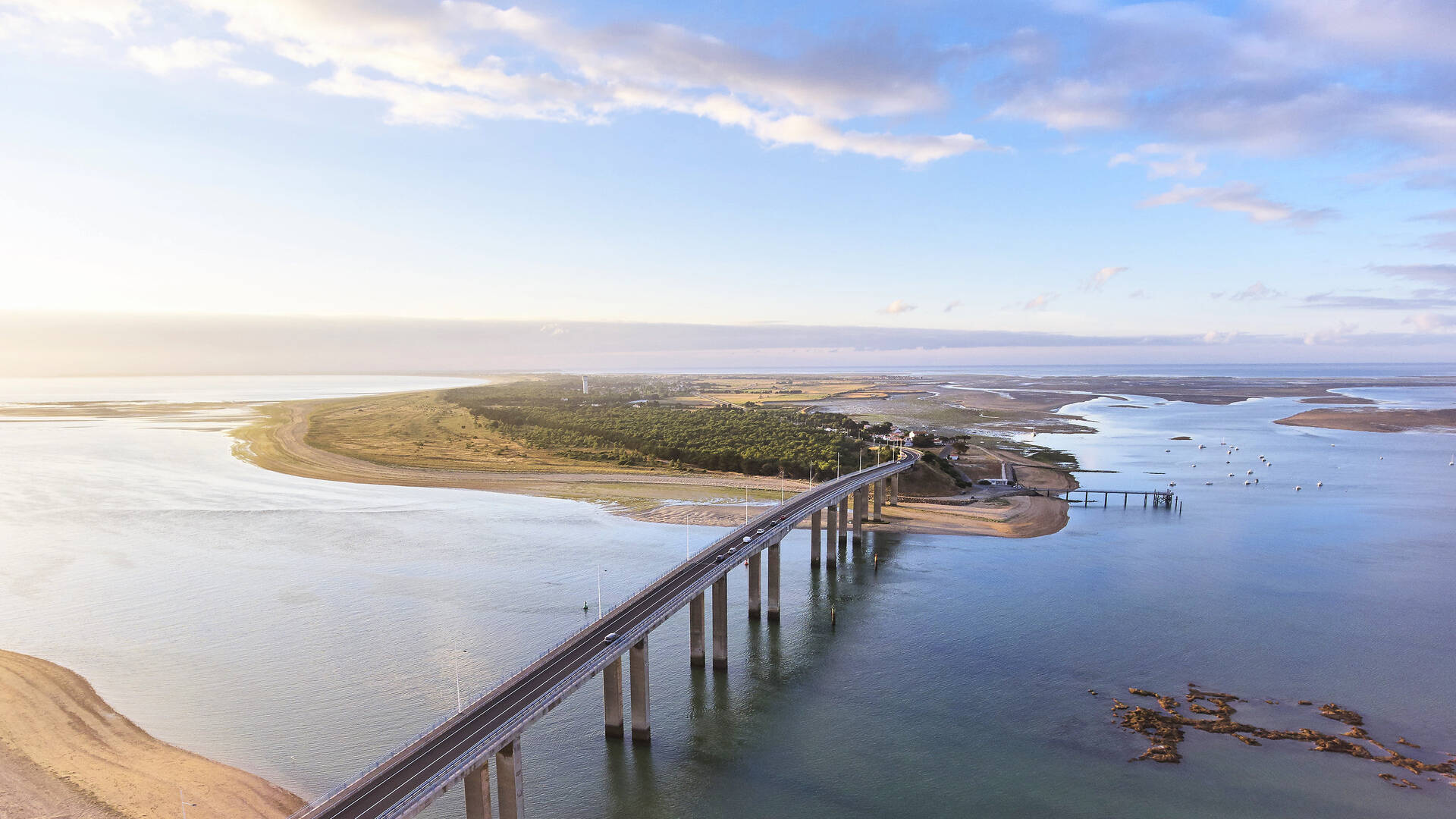 Pont de Noirmoutier, vue sur la pointe de la Fosse (c) Lamoureux